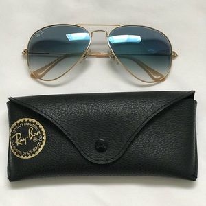 Blue gradient Ray Bans